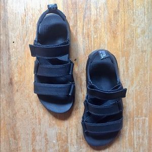 Dr. Martens Women’s sandal